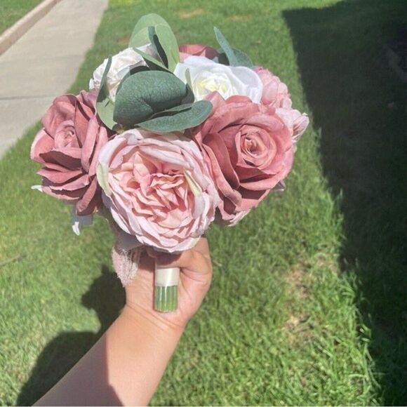 BENCENTRE 10" Dusty Rose and Cream Artificial Flowers Bridal Bouquet - Picture 4 of 10